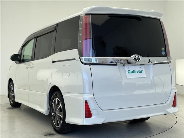 Toyota NOAH 2017 7206075-14