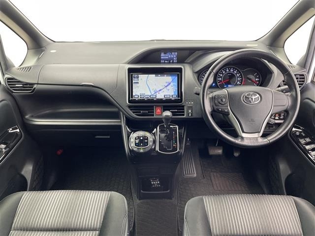Toyota NOAH 2017 7206075-15