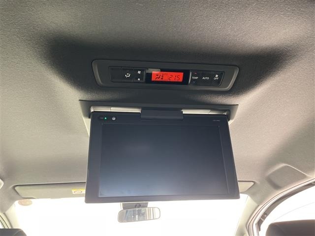 Toyota NOAH 2017 7206075-16