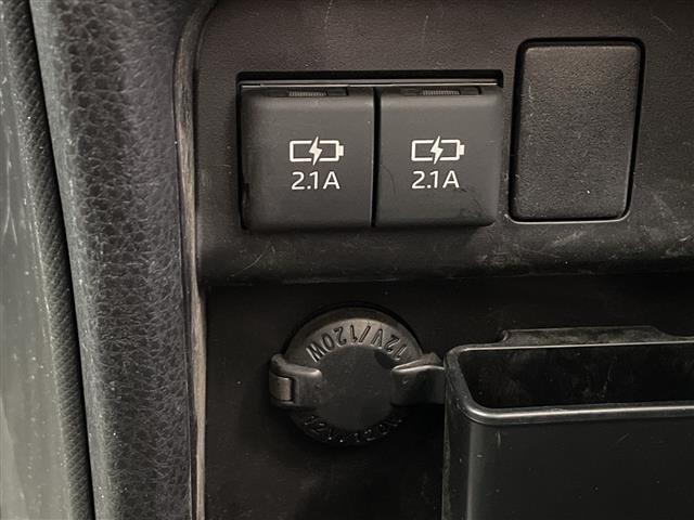 Toyota NOAH 2017 7206075-23