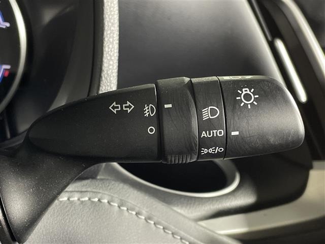 Toyota NOAH 2023 7206078-13