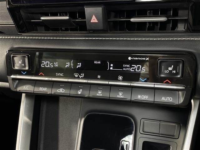 Toyota NOAH 2023 7206078-9