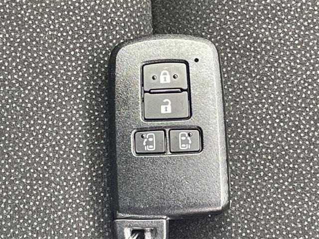 Toyota NOAH 2019 7206094-5