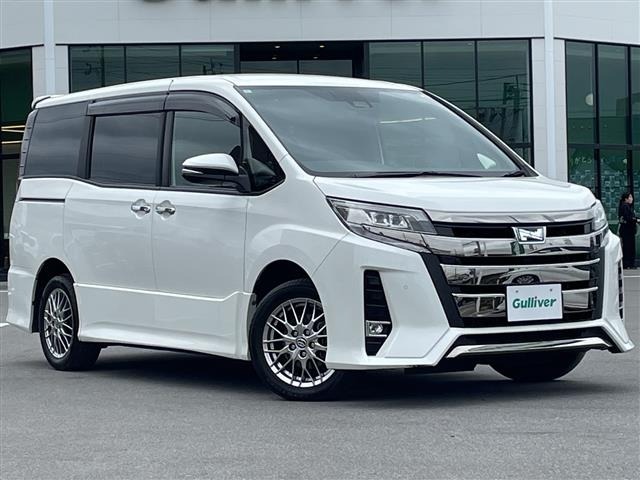 Toyota NOAH 2020 7206095-0