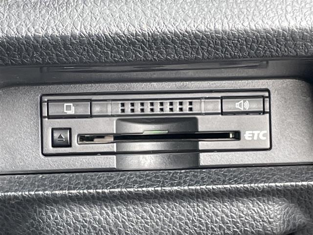 Toyota NOAH 2020 7206095-1