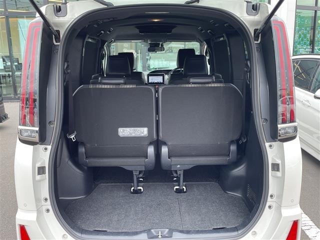 Toyota NOAH 2020 7206095-12