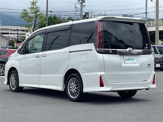 Toyota NOAH 2020 7206095-13