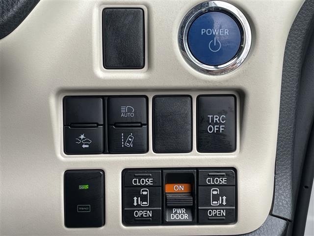 Toyota NOAH 2020 7206095-18