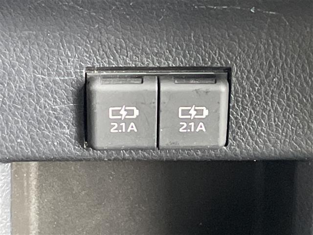 Toyota NOAH 2020 7206095-5