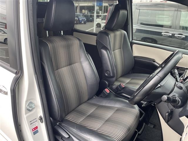 Toyota NOAH 2020 7206095-7