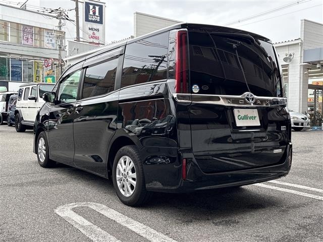 Toyota NOAH 2021 7206101-13