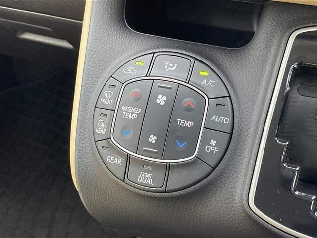 Toyota NOAH 2017 7206102-11
