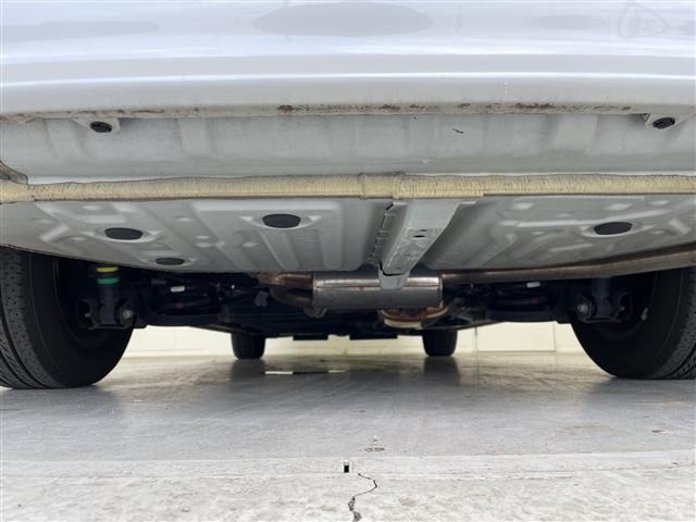 Toyota NOAH 2017 7206102-13