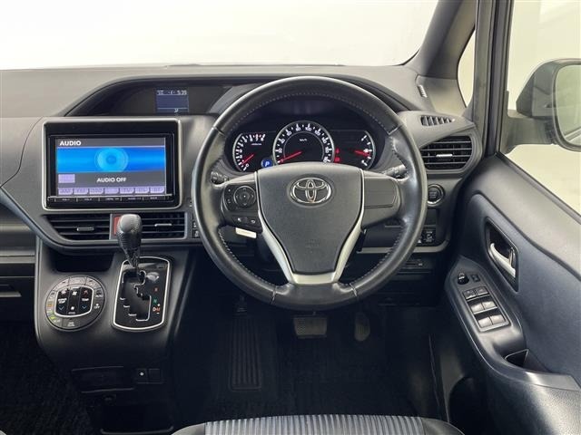 Toyota NOAH 2014 7206104-21