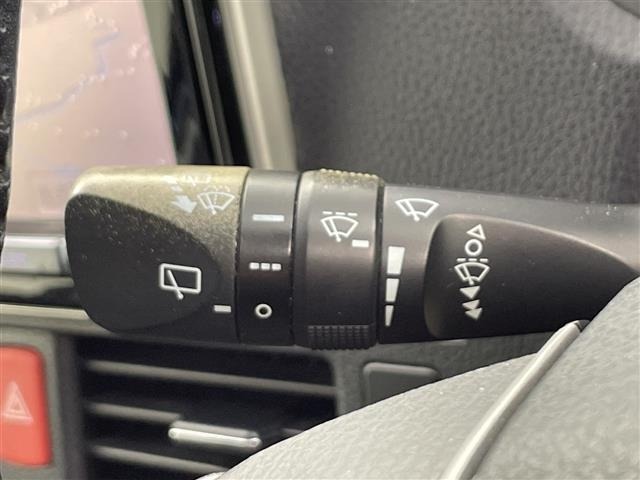 Toyota NOAH 2014 7206104-5