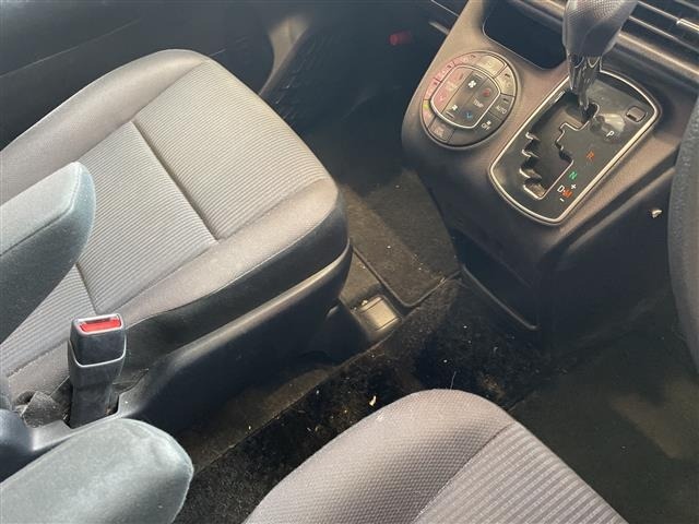 Toyota NOAH 2014 7206110-11