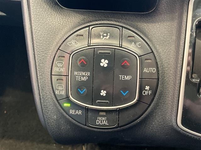Toyota NOAH 2014 7206110-12