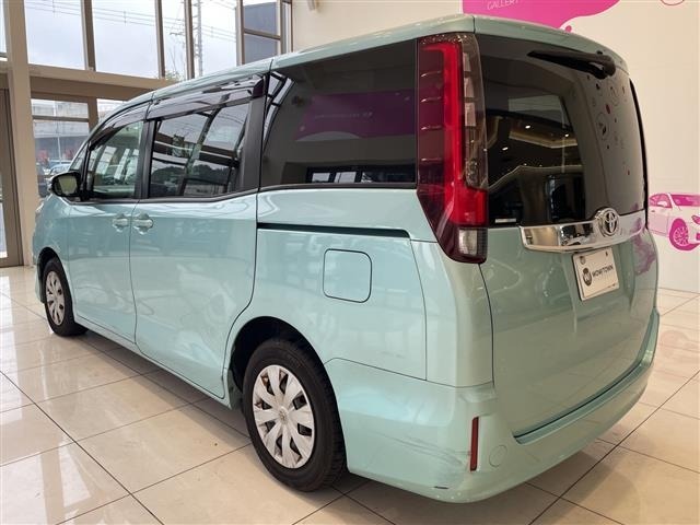 Toyota NOAH 2014 7206110-13
