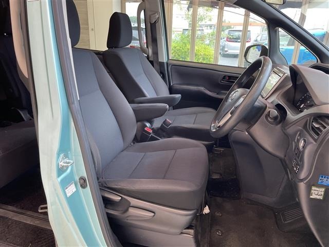 Toyota NOAH 2014 7206110-20
