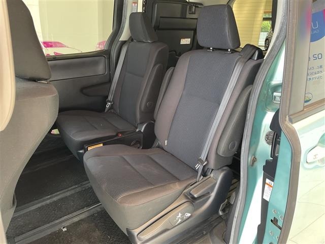 Toyota NOAH 2014 7206110-4