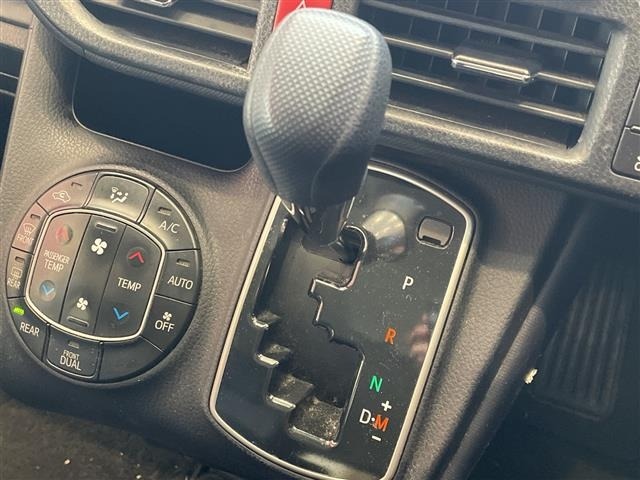 Toyota NOAH 2014 7206110-9