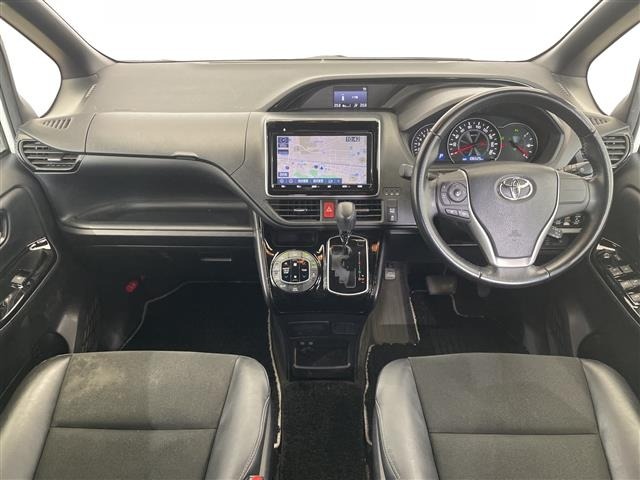 Toyota NOAH 2019 7206113-14
