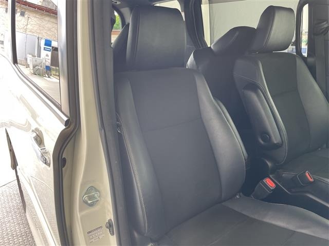 Toyota NOAH 2019 7206113-22