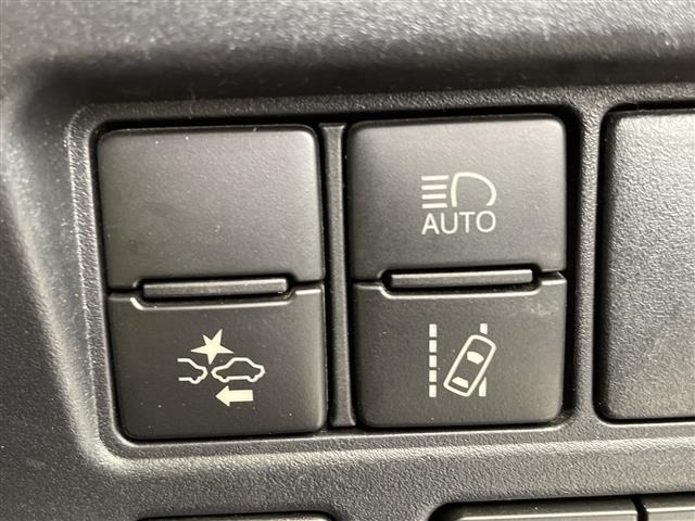 Toyota NOAH 2019 7206113-8