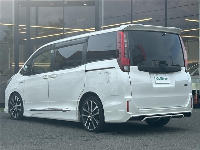 Toyota NOAH 2014 7206114-13