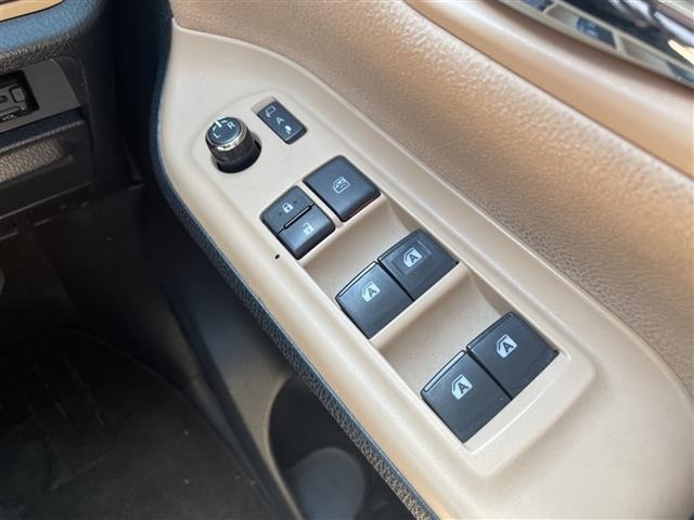 Toyota NOAH 2014 7206114-20
