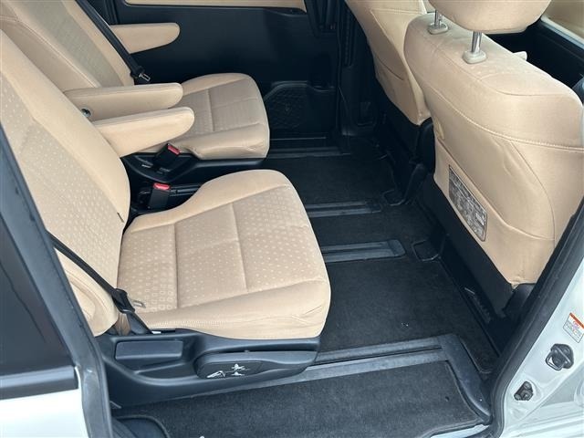 Toyota NOAH 2014 7206114-6