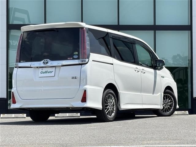 Toyota NOAH 2017 7206115-12