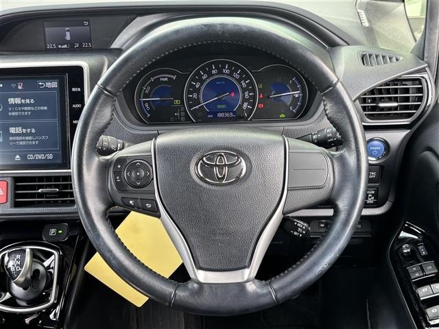 Toyota NOAH 2017 7206115-20