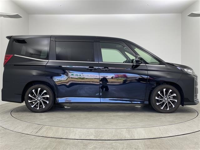 Toyota NOAH 2024 7206116-22