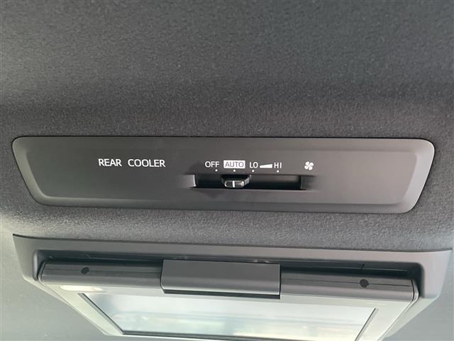 Toyota NOAH 2017 7206118-3