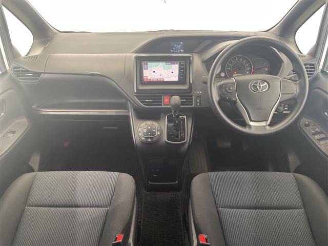 Toyota NOAH 2021 7206121-14