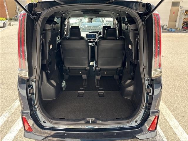 Toyota NOAH 2019 7206132-4