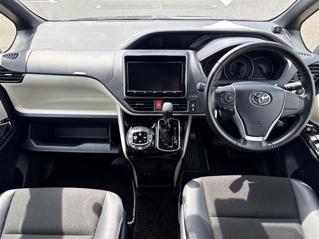 Toyota NOAH 2018 7206138-15