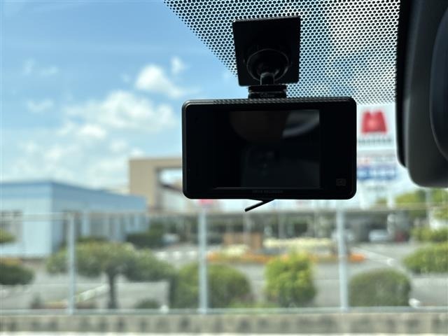 Toyota NOAH 2018 7206138-21