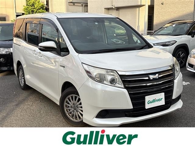 Toyota NOAH 2014 7206142-0
