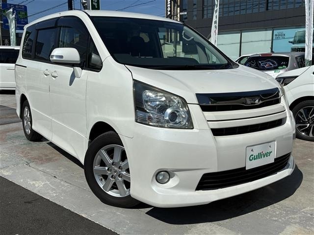 Toyota NOAH 2009 7206181-0