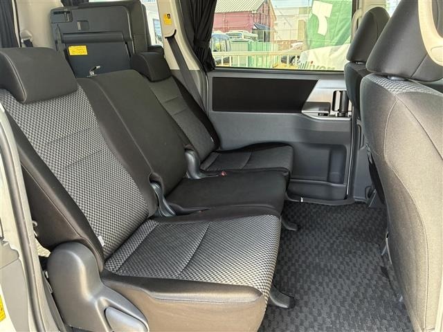 Toyota NOAH 2009 7206181-1
