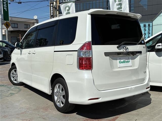 Toyota NOAH 2009 7206181-13