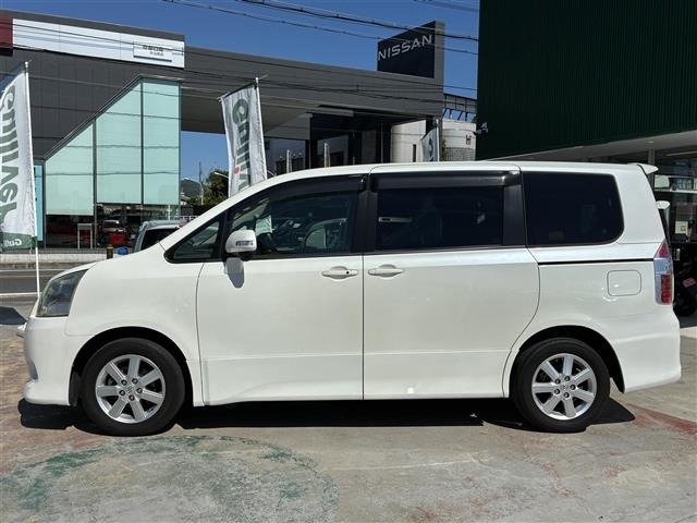 Toyota NOAH 2009 7206181-18