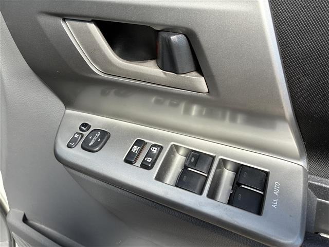 Toyota NOAH 2009 7206181-6