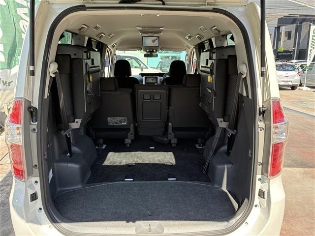 Toyota NOAH 2009 7206181-7