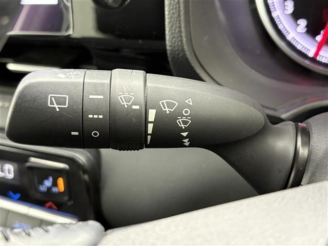 Toyota NOAH 2022 7206182-20
