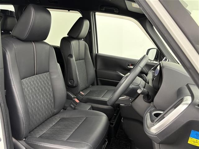 Toyota NOAH 2022 7206182-4
