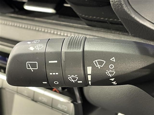 Toyota NOAH 2025 7206200-6