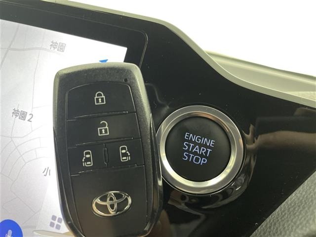 Toyota NOAH 2023 7206201-1